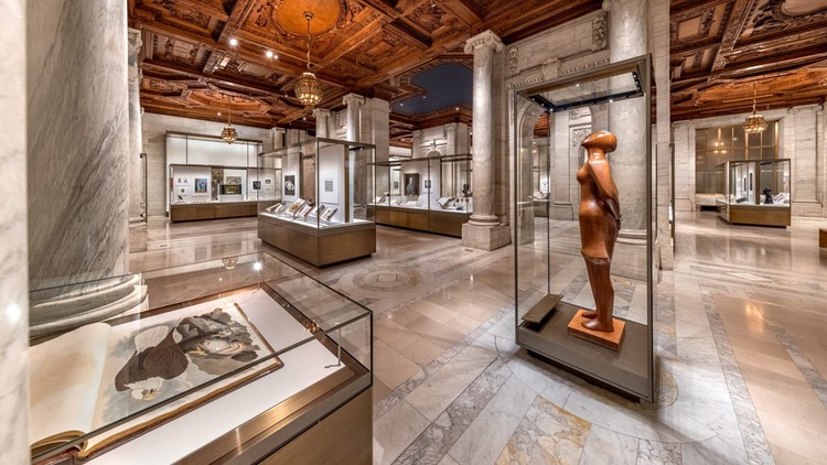 Why Bespoke Display Cases are Important in Museums, © Max Touhey - NYPL